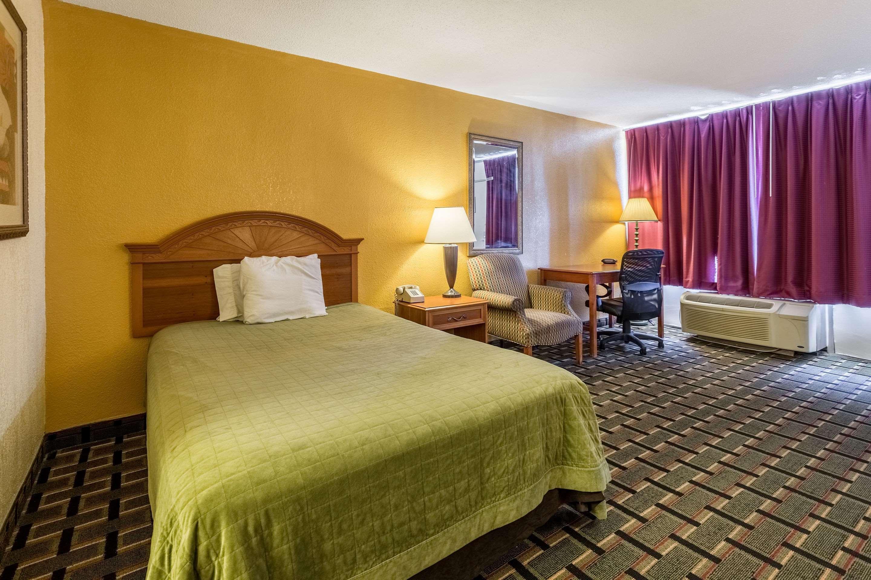 Rodeway Inn Denmark-Jackson Extérieur photo