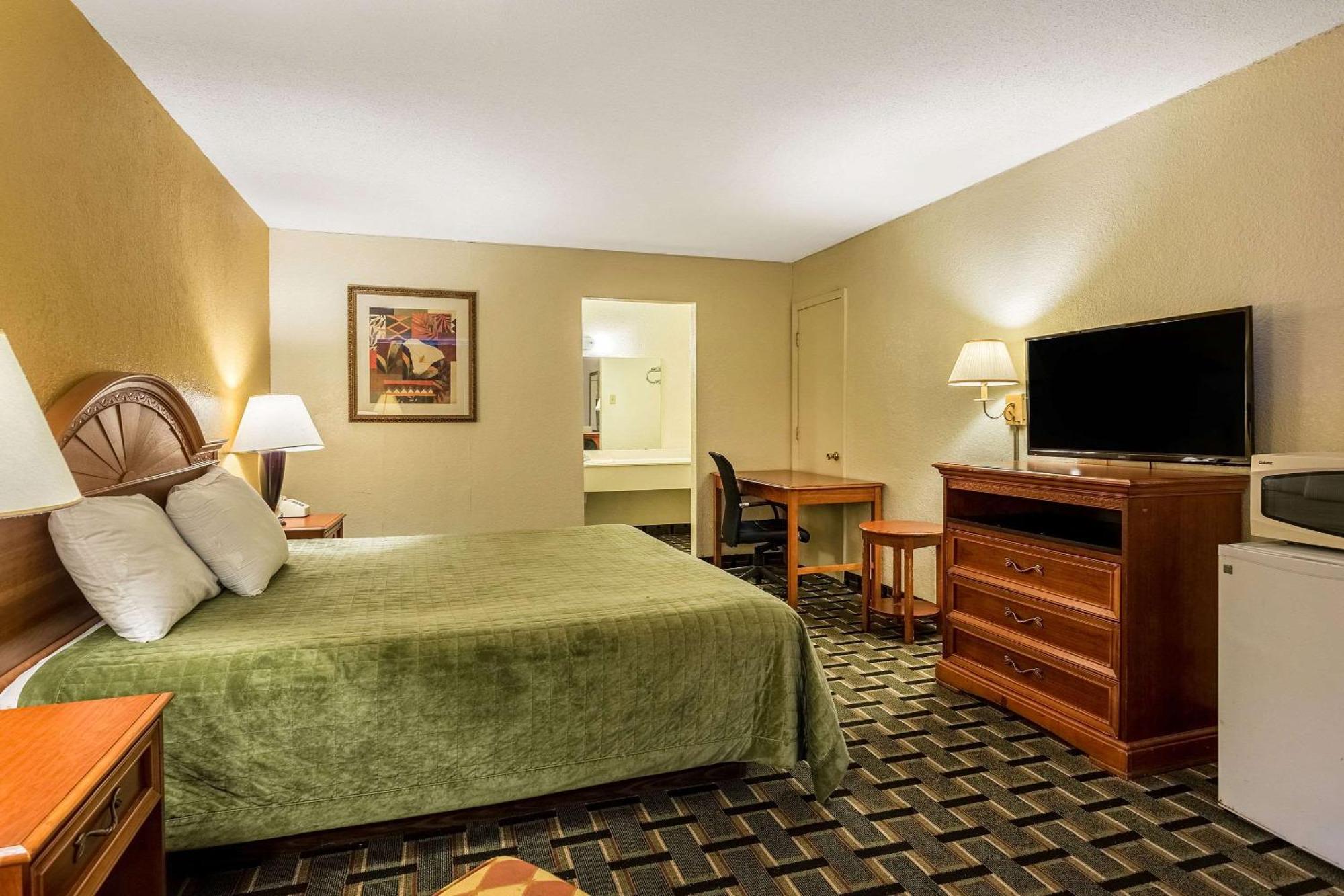 Rodeway Inn Denmark-Jackson Extérieur photo