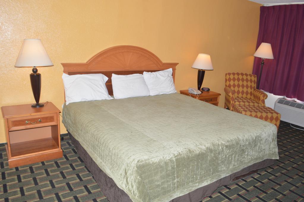 Rodeway Inn Denmark-Jackson Chambre photo