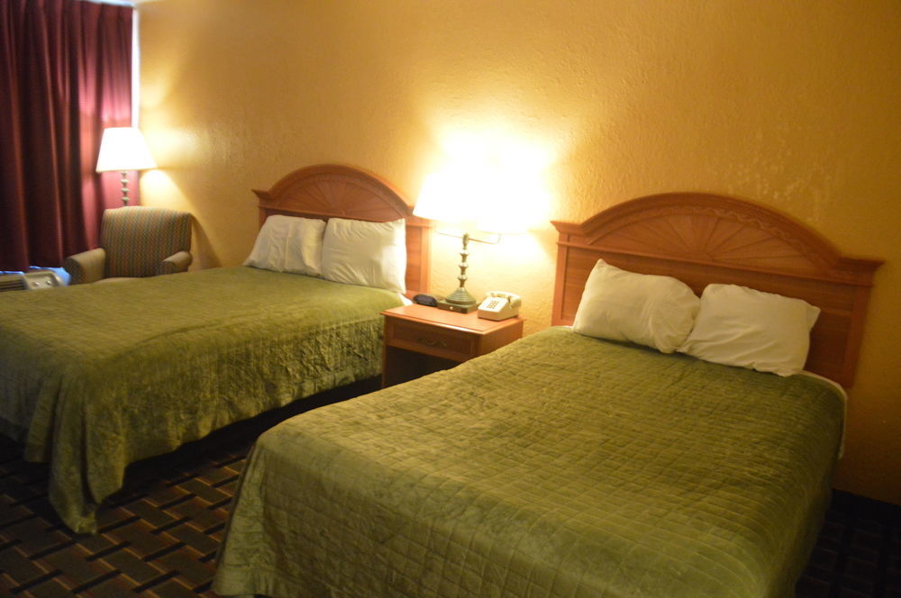 Rodeway Inn Denmark-Jackson Extérieur photo