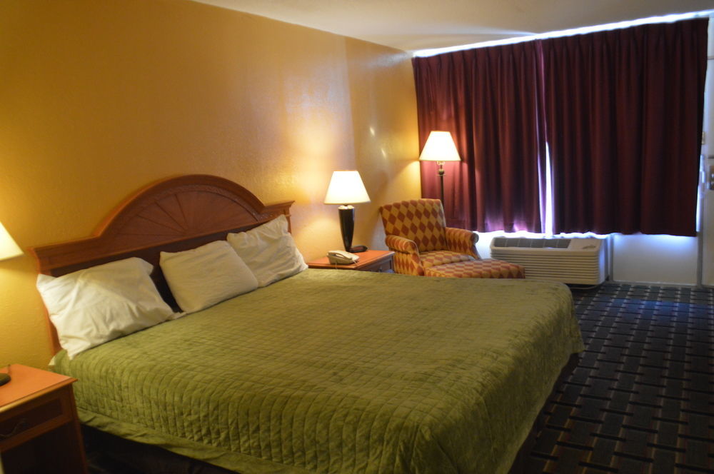 Rodeway Inn Denmark-Jackson Extérieur photo