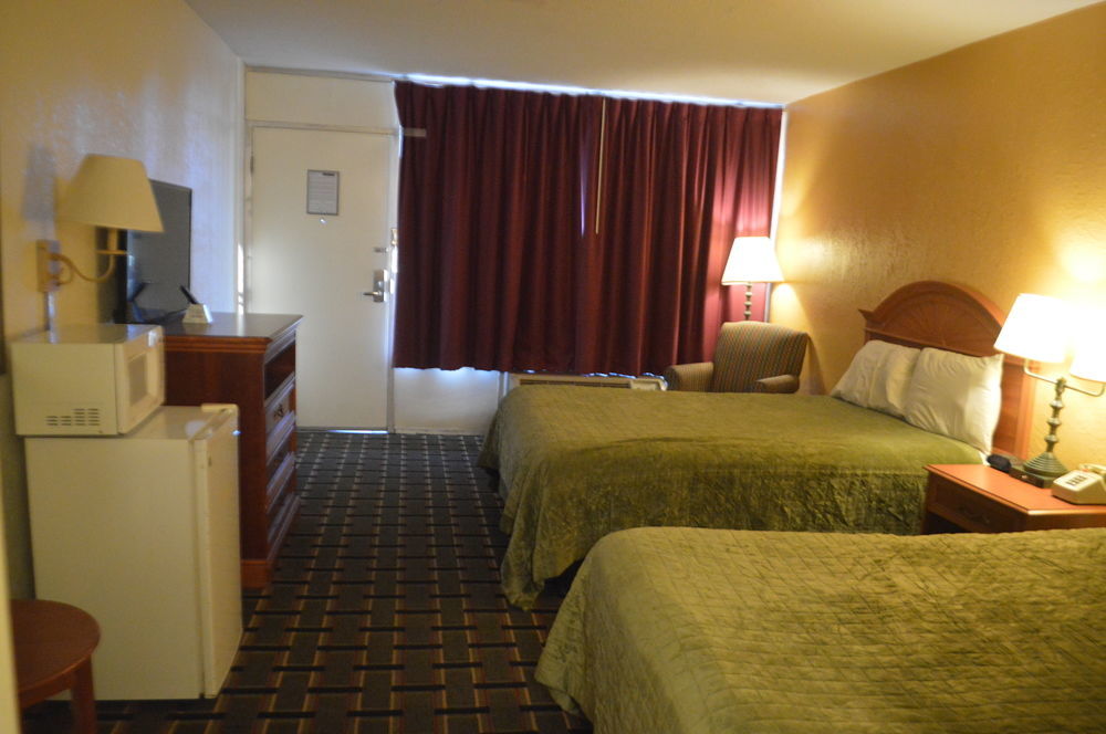 Rodeway Inn Denmark-Jackson Extérieur photo